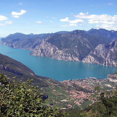 Casa Di Nin Leilighet Torbole Sul Garda Eksteriør bilde